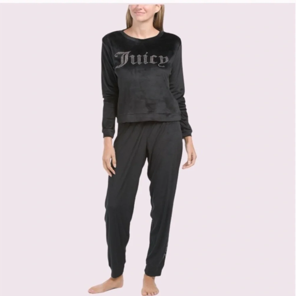Juicy Couture Sleepwear Velour Rhinestone Long Sleeve & Pants Set in Black